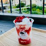 あまおうとミックスベリーのクリームフラッペ(桜キッチンカフェ)