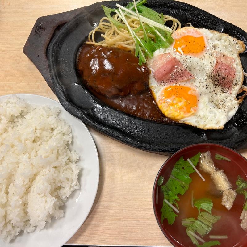 ハンバーグ＋ベーコンエッグ(ソルト)