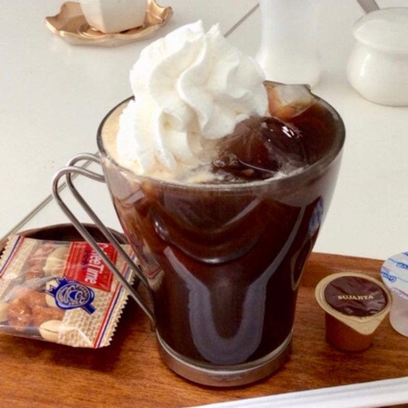 アイスウィンナー珈琲(喫茶 林)