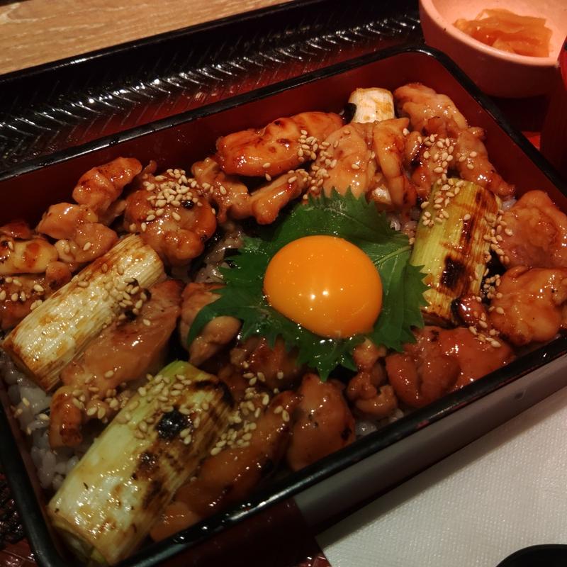 炭火焼き鶏の月見ねぎ間重定食(大戸屋 水沢あてるい店)