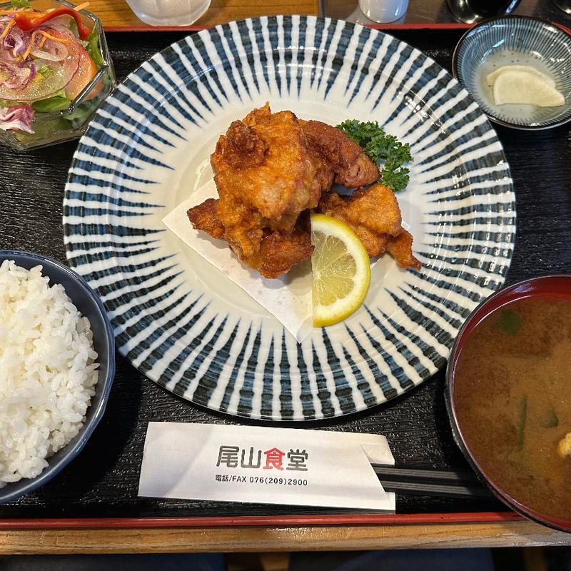 若鶏の唐揚げ定食(尾山食堂)
