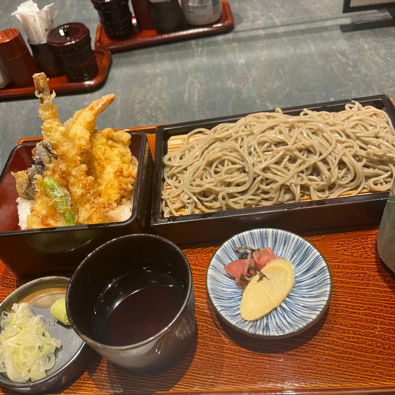 海老天重と蕎麦セット(凜や ひばりヶ丘店)