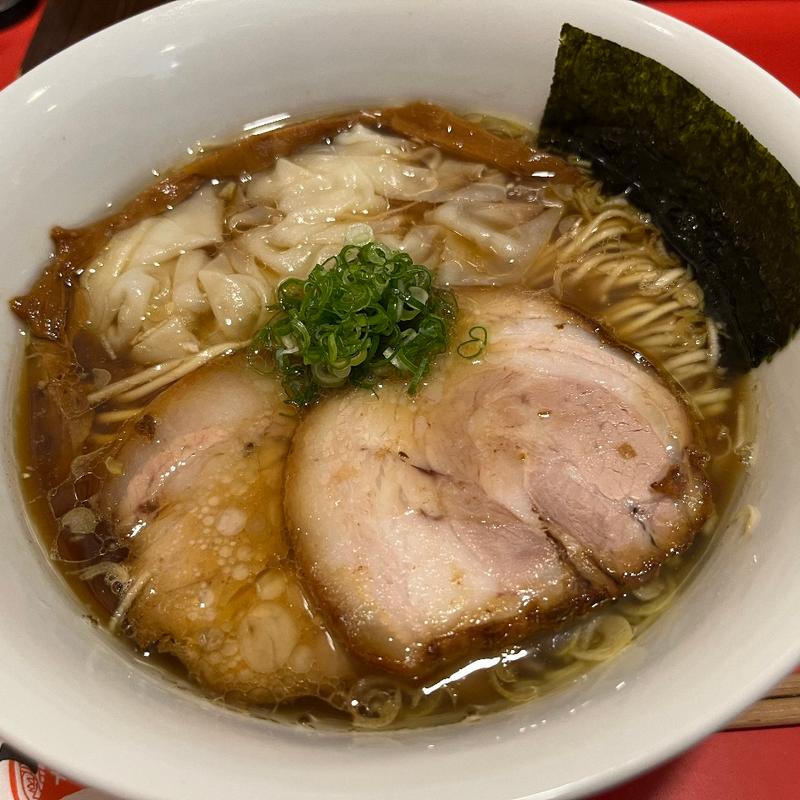 ワンタンそば(中華そば カドヤ食堂 総本店)