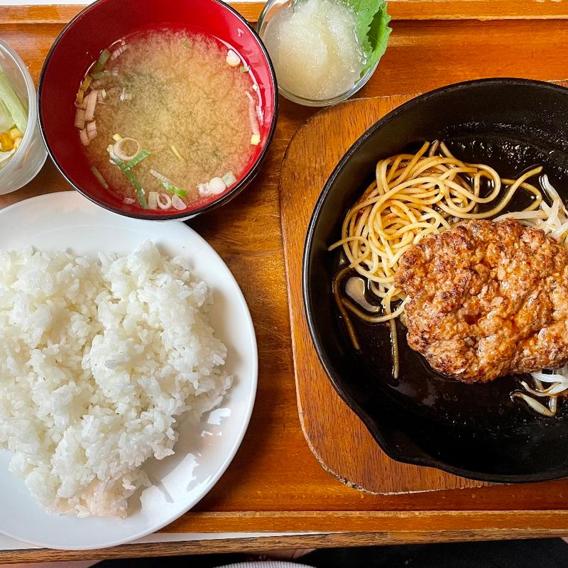 和風ハンバーグ(居食家あかれんが )