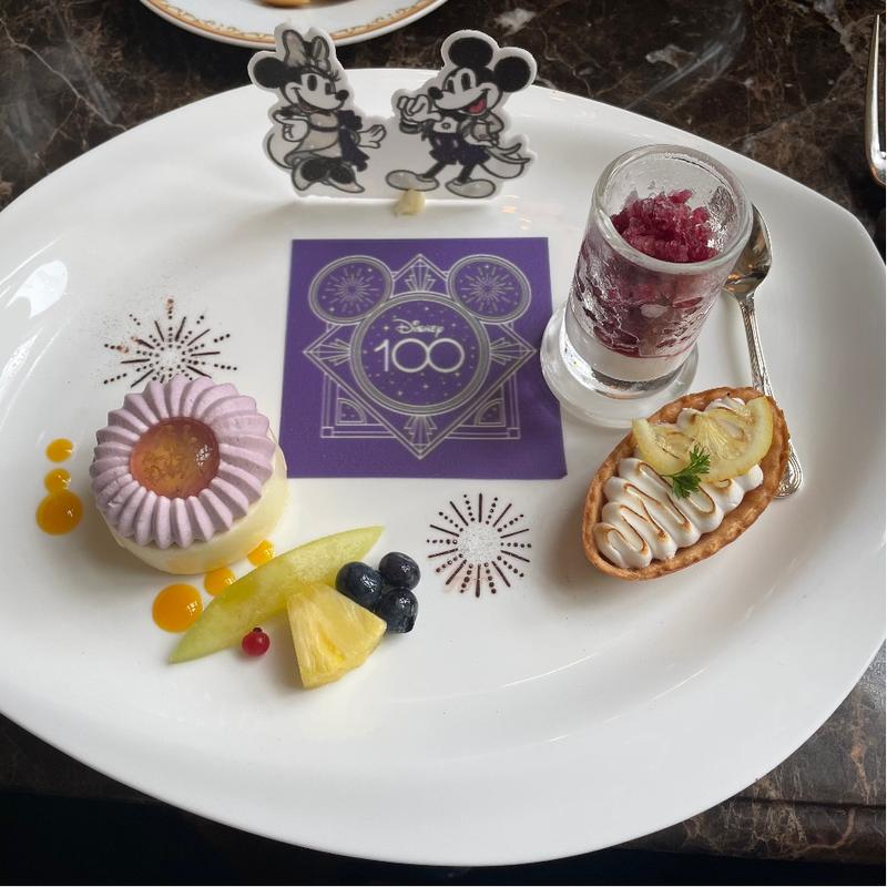 (東京ディズニーランドホテル （ディズニーランドホテル）)