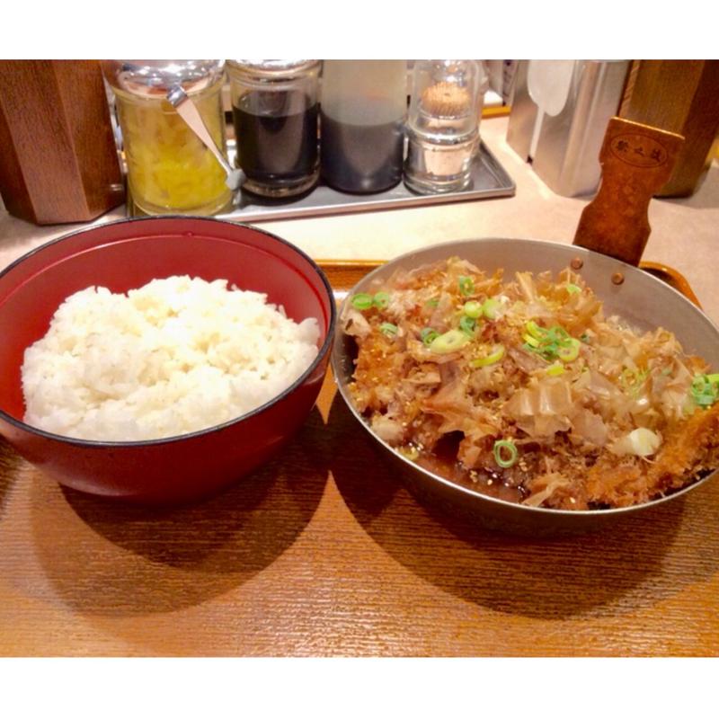 冷やしかつ丼(上ロース、シングル)(元祖 変わりかつ丼・親子丼 祭太鼓 阪急三番街店)