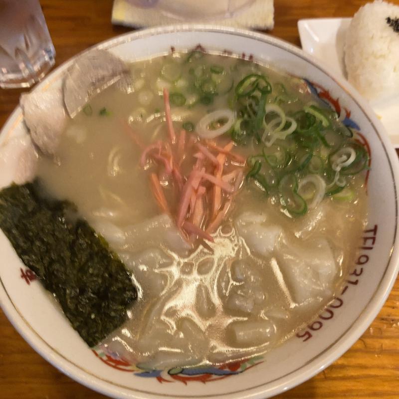 ワンタン麺(元祖小倉名物絶品の久留米ラーメン 東洋軒 折尾店)