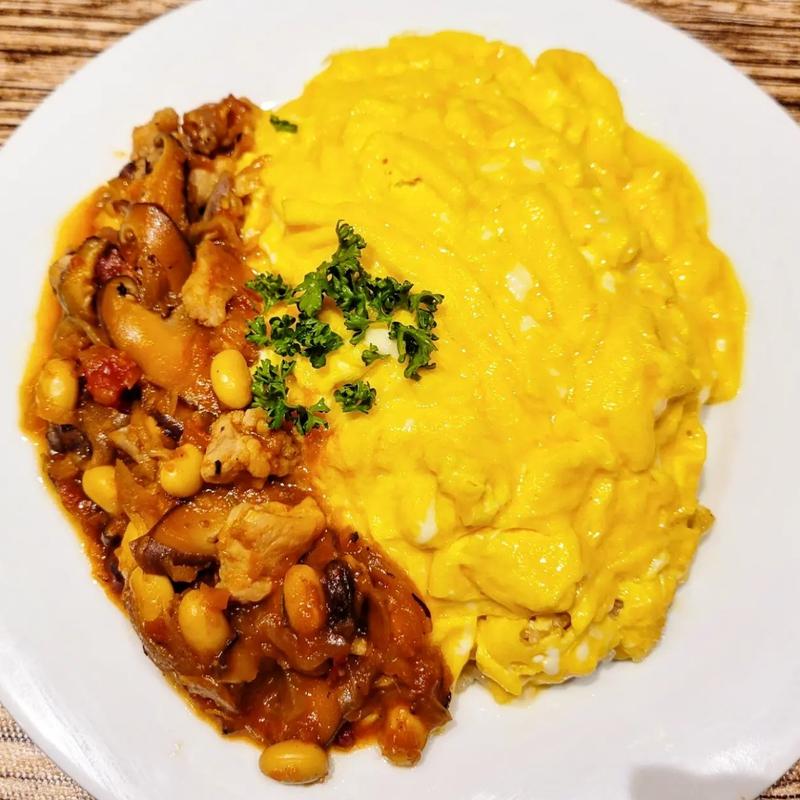 もりもり欲張りオムライス(KITCHEN RACKLU)