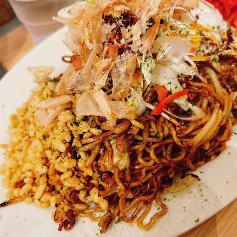 焼きそば　大　(目玉焼き)(焼きそば　伊藤)