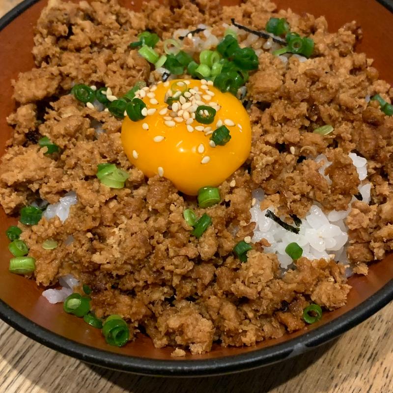 鶏そぼろ丼(黒澤惣三商店 炭火)