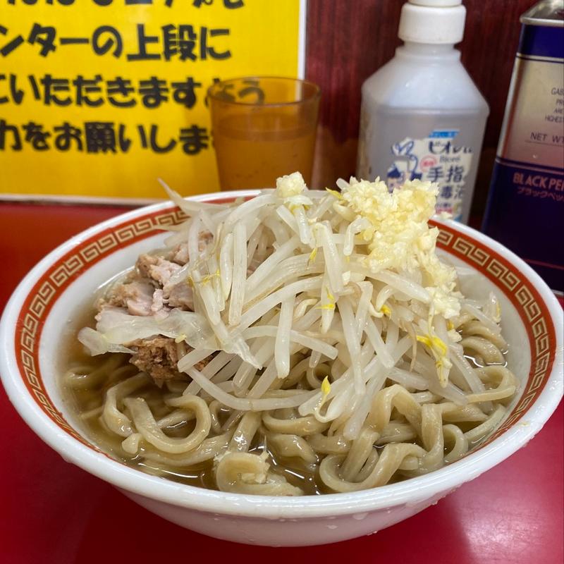 小ラーメン豚入　ヤサイ、ニンニク(ラーメン二郎 目黒店 （らーめんじろう）)