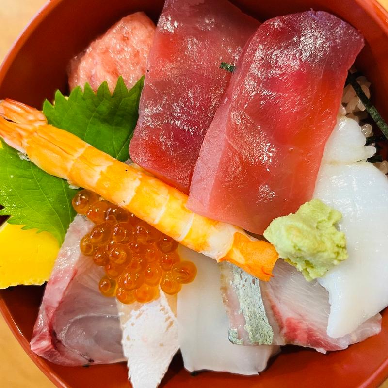 海鮮丼(すし食堂のだちゃん)