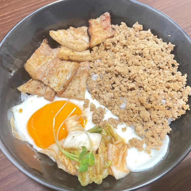 欲張り丼　大盛り(食堂 六味庵)