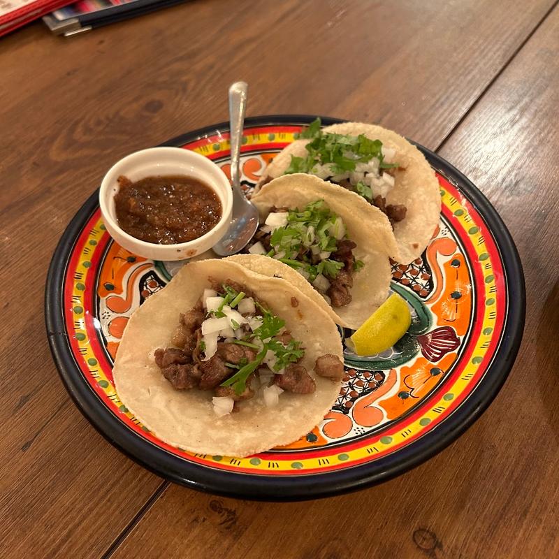 和風牛すじの甘辛仕立て(渋谷メキシカン カサデサラサ)