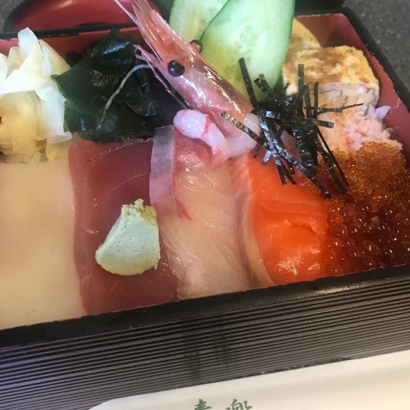 海鮮ちらし(寿楽)