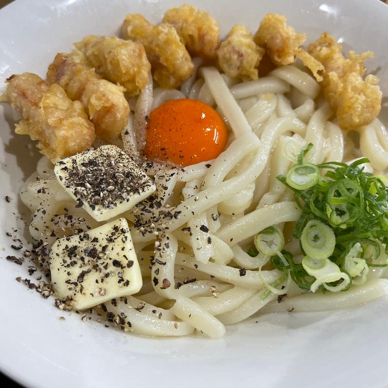 バター釜玉うどん大盛り(川久麦笑)