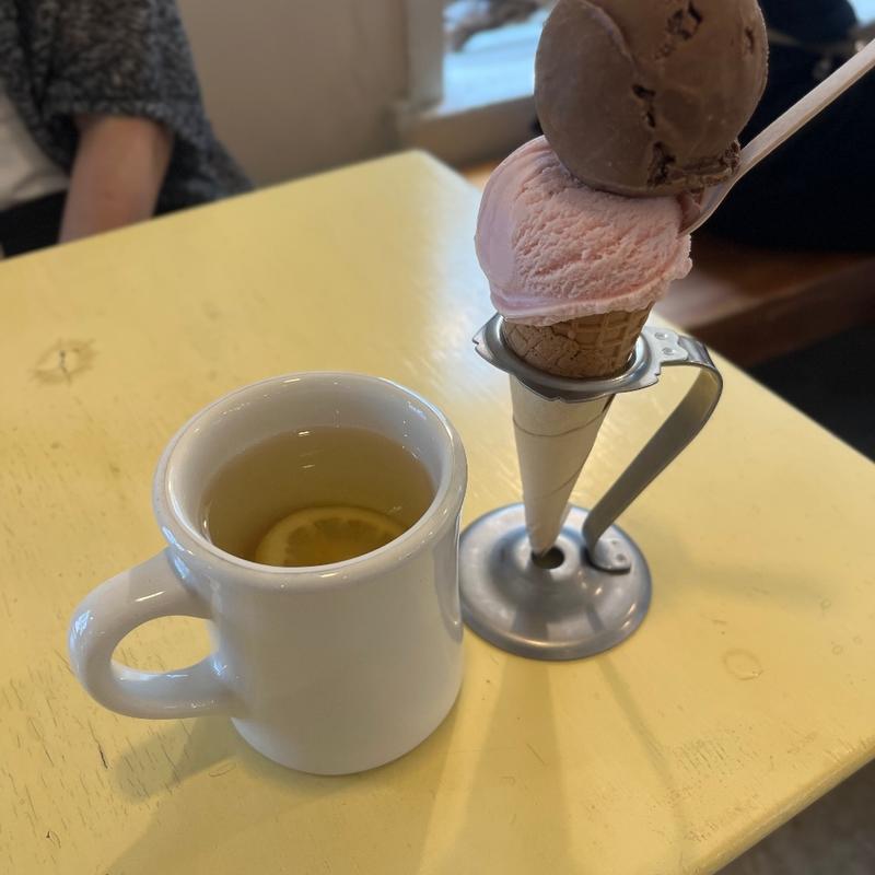 (Bridge COFFEE & ICECREAM)