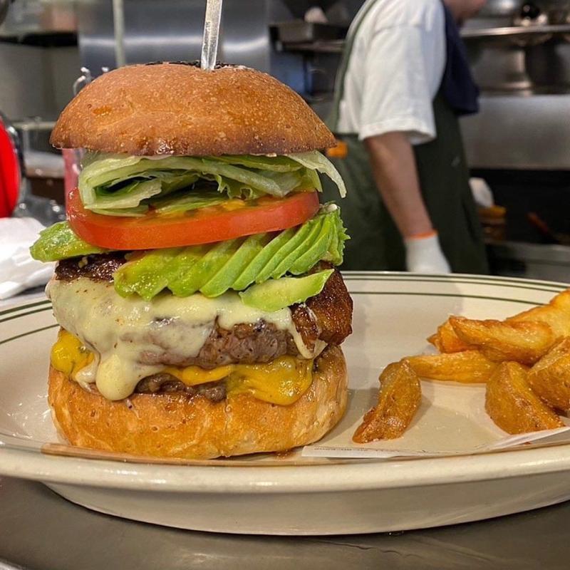 ダブルチーズバーガー アボガド(マンチズ バーガー シャック （MUNCH'S BURGER SHACK）)