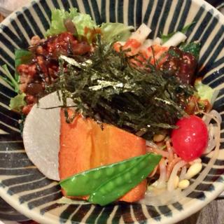 野菜たっぷりビビン丼(玄米&やさい食堂 玄三庵 淀屋橋odona店)
