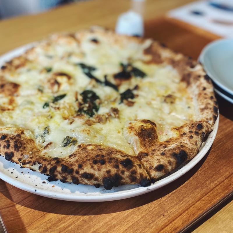 ピッツァ クアトロフォルマッジ(みんなの工場（SHIRO）)