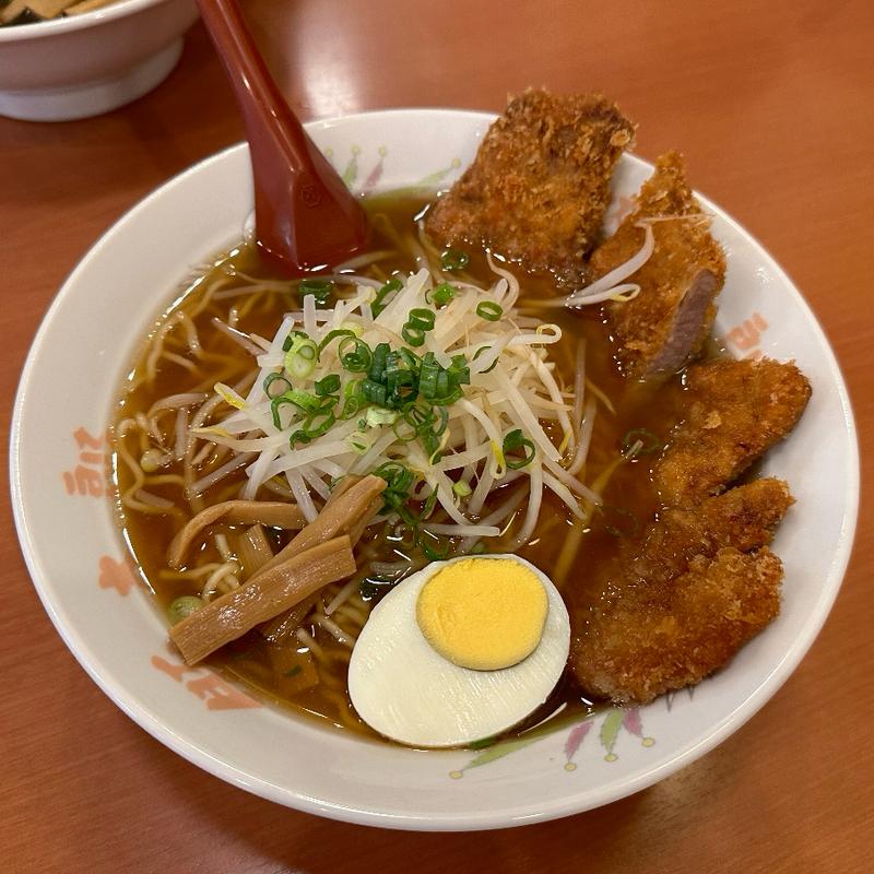 カツラーメン(豚太郎 南国バイパス店 )