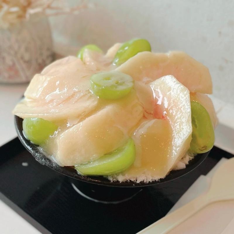 桃とシャインマスカット(SOL)