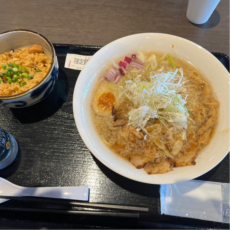 限定ぶしや流背脂煮干しらぁめん(麺香房ぶしや ながおか花火館店)