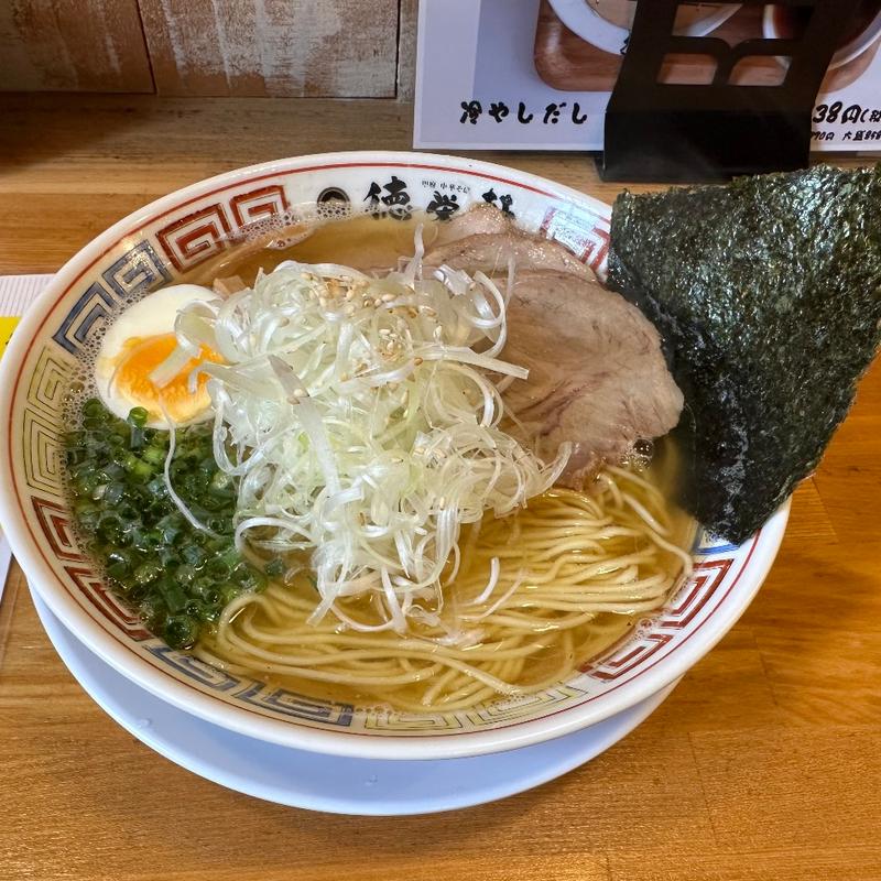 白髪ねぎ塩チャーシューめん(徳栄軒)