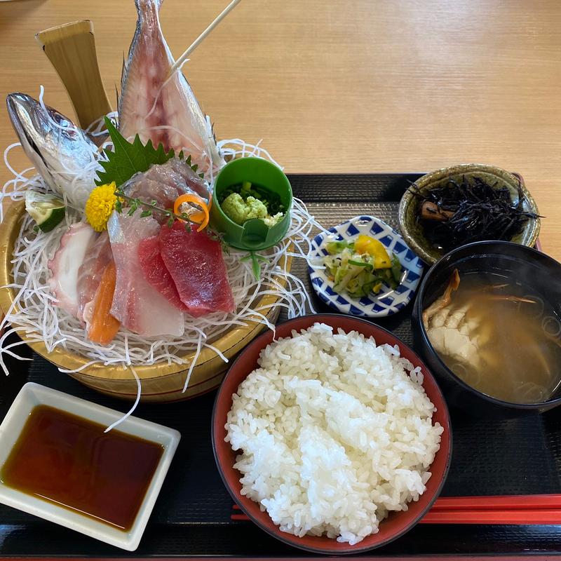 ミニ桶盛り刺身定食(わたしの店)