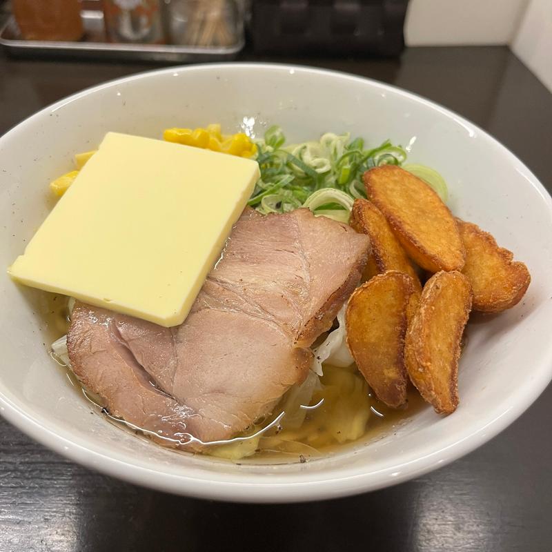 塩バターコーンラーメン(限定)(博多とんこつ 豚の足跡)