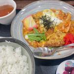 キムチカツ煮定食