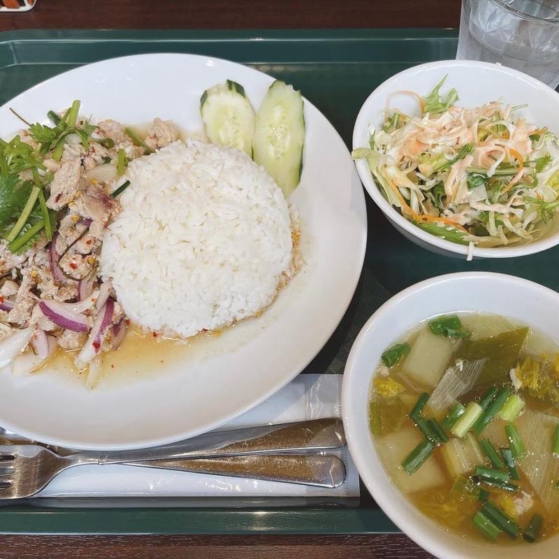 ラープご飯(新宿西口ガパオ食堂)