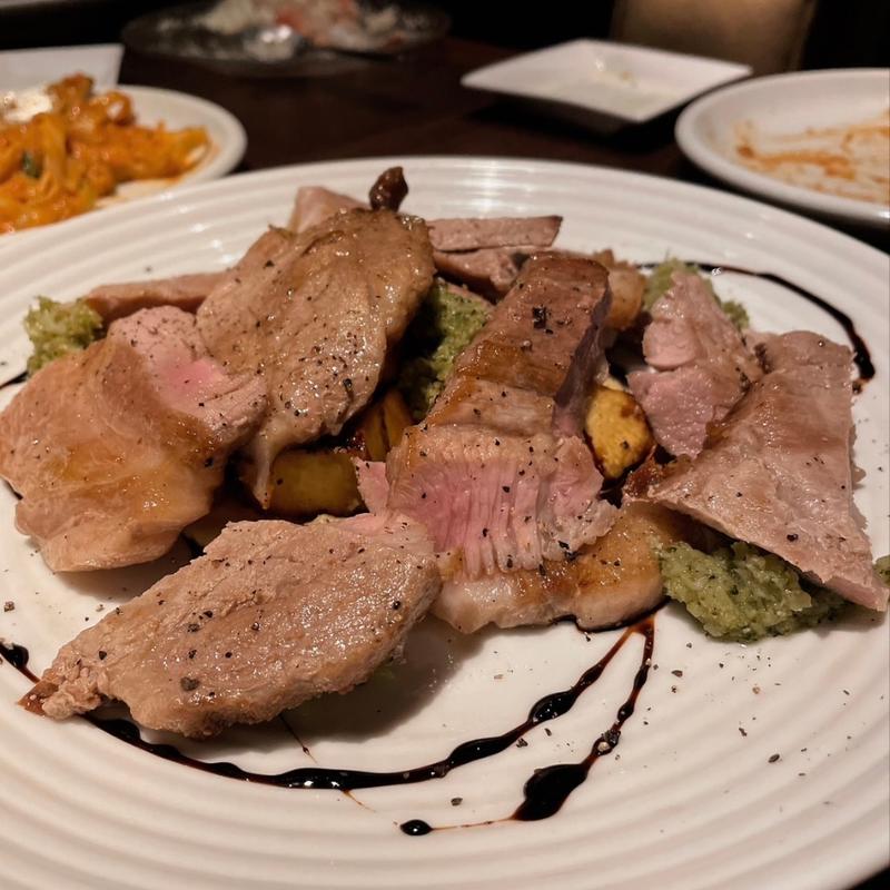 豚肩肉のロースト(トラットリア クイント)