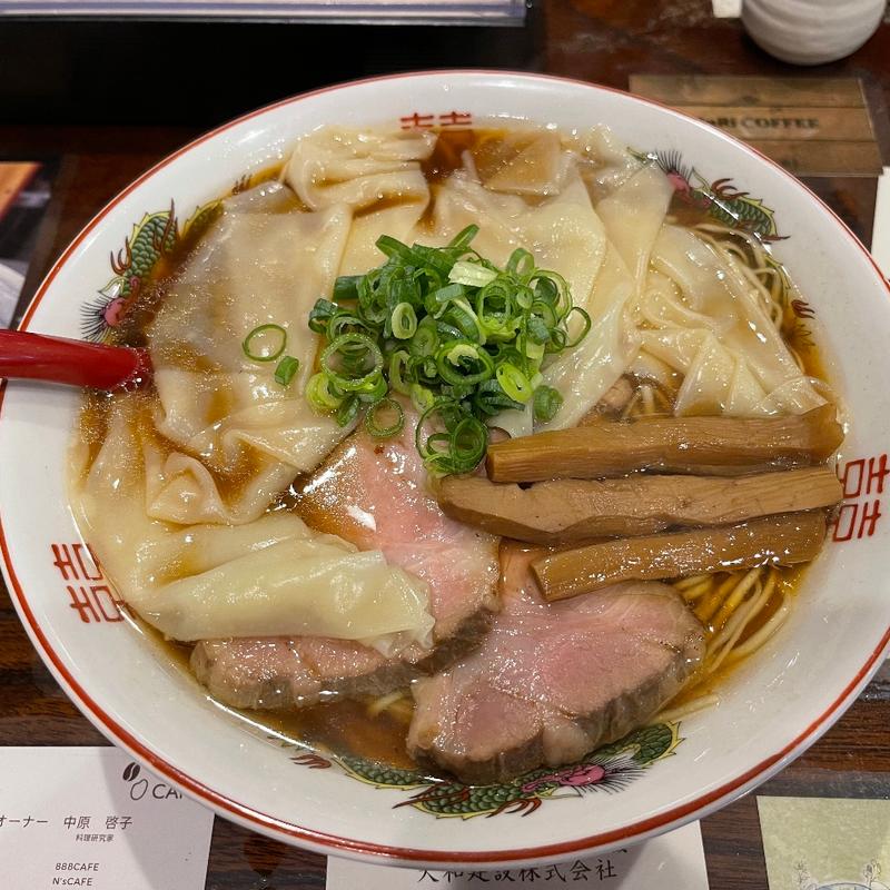 ワンタン麺大盛(ラーメンとも)