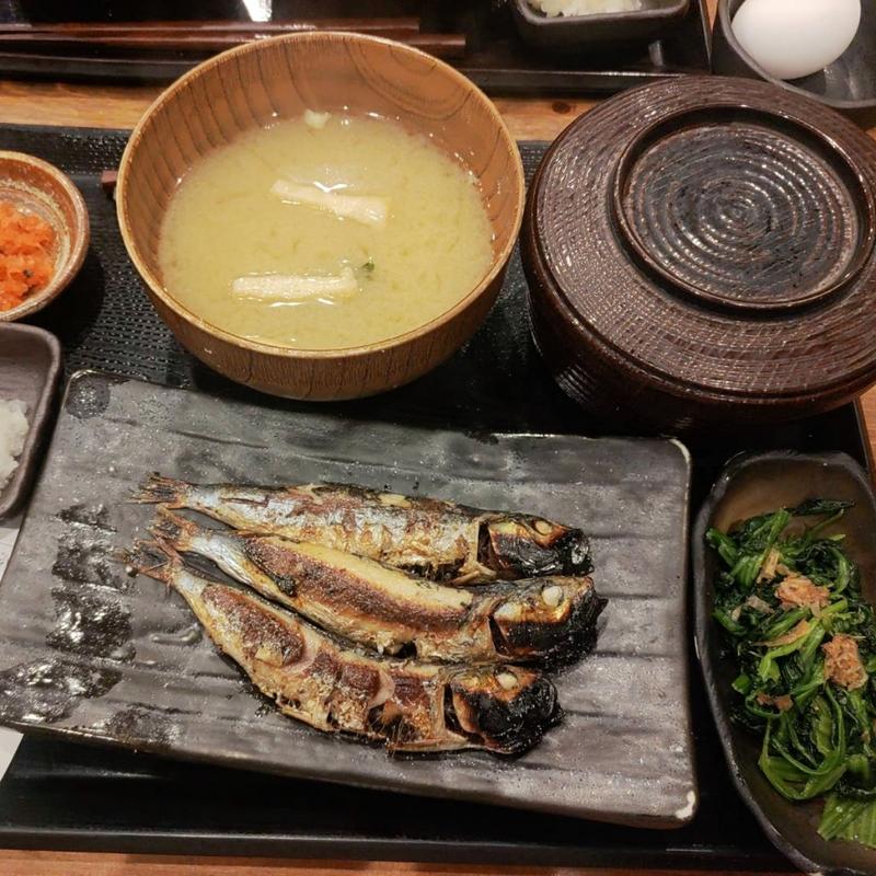 3羽いわし定食(しんぱち食堂　蒲田西口はなれ)