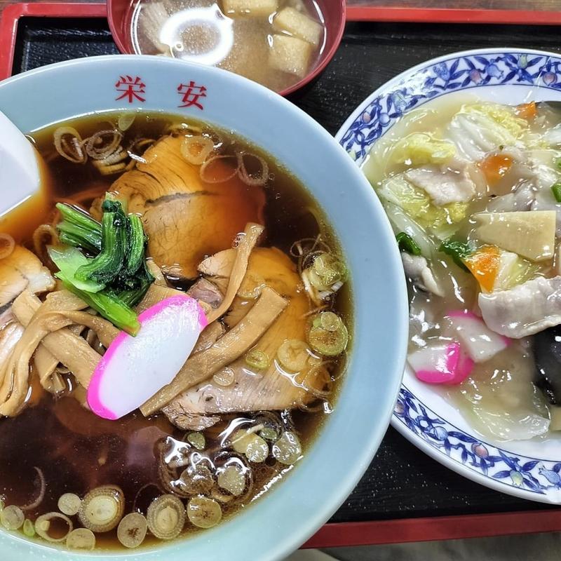 チャーシュー麺 中華丼(食堂 栄安)