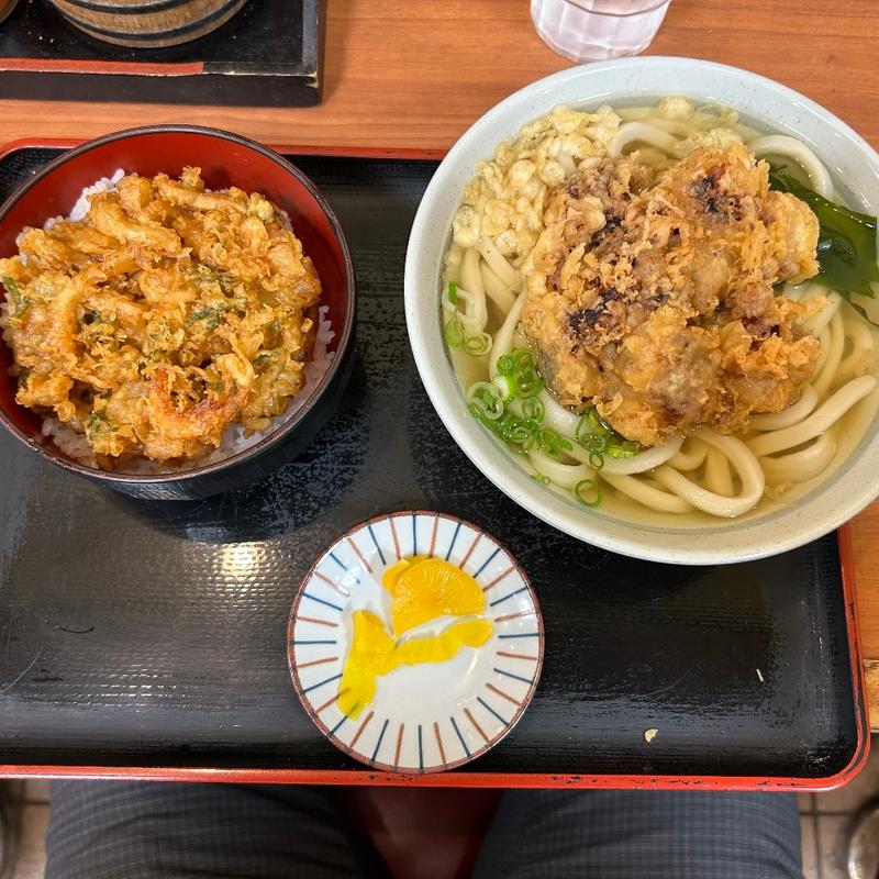 かき揚げ丼セット　うどん＋ゲソ天(かのや 新宿東南口店 - 生そば・讃岐うどん)
