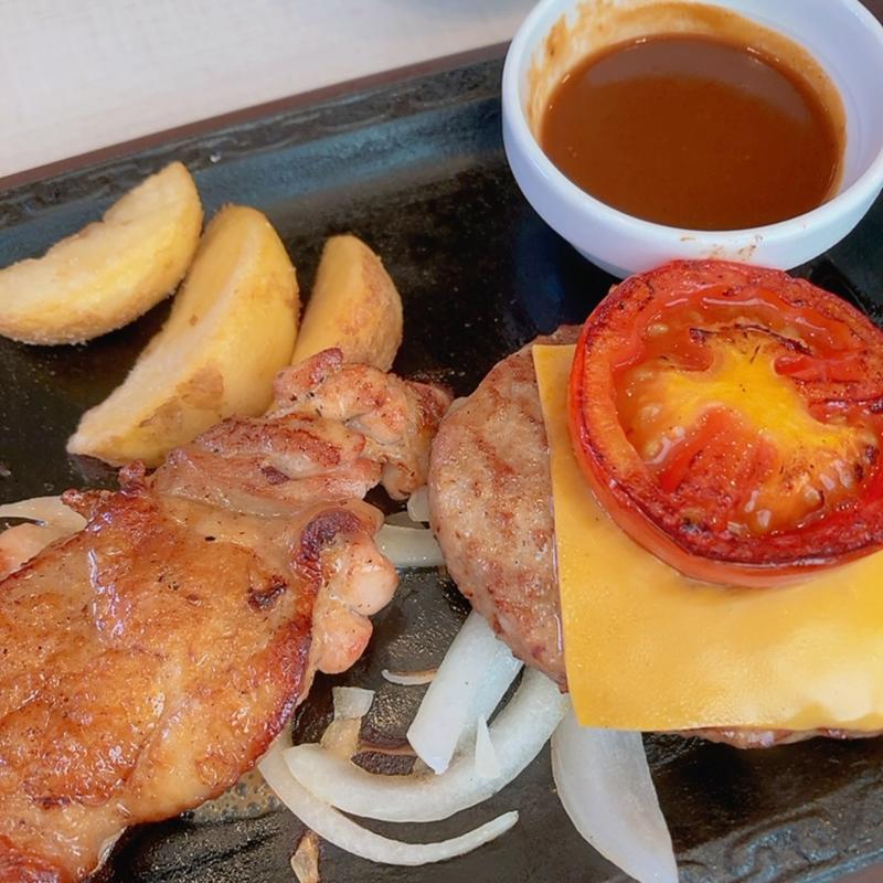 ワンコインハンバーグと炭焼き風チキングリル(ステーキガスト 広島羽衣店 )