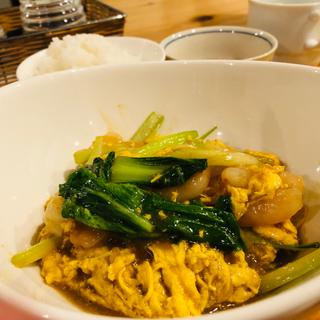 海老と卵と青菜のオイスターソース炒め(家常菜 博朱)