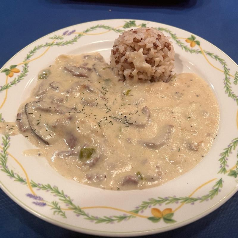 平日ランチ　白いビーフストロガノフセット(ろしあ亭 （ロシアテイ）)