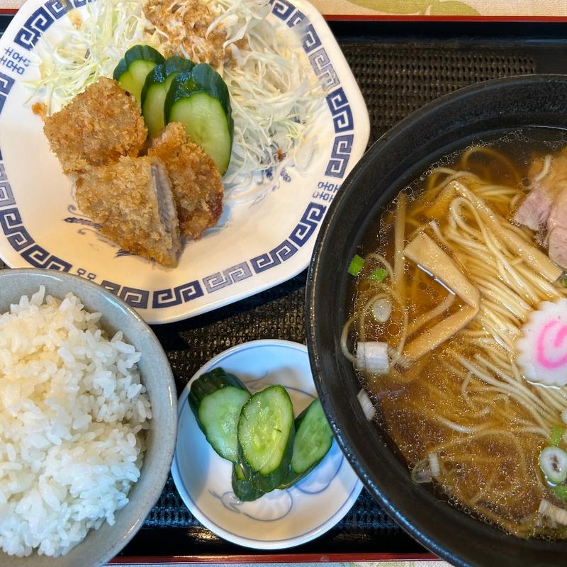 ランチ（ヒレかつ半ライスとラーメン）(成木食堂 )