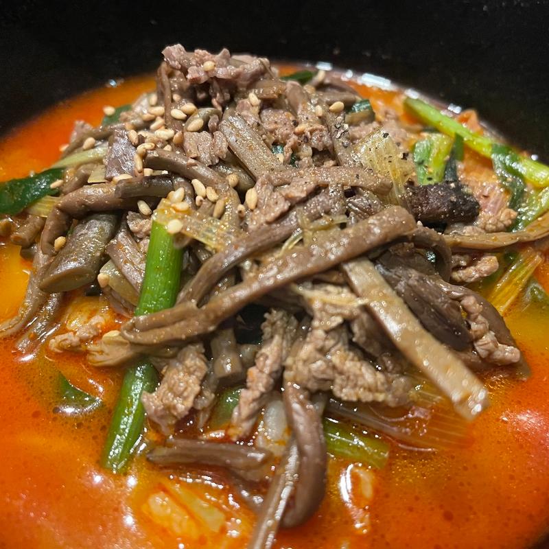 ユッケジャンクッパ(焼肉レストラン 明月館)