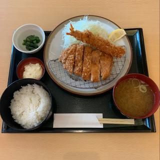 海老フライ&ロース盛合せ定食(とんかつ伊勢 新宿ＮＳビル店)