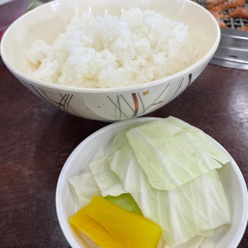 ご飯(中)(前島食堂 )