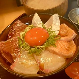 海鮮丼(居酒屋 大心)