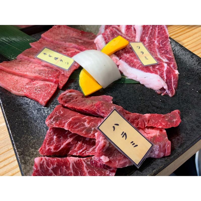 ネギ塩タン、ツラミ、ハラミ(焼肉苑カズ)