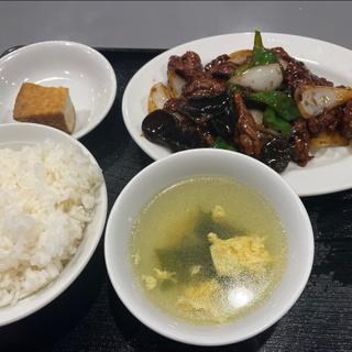 牛肉のオイスターソース炒め(中国料理 天華)