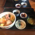 水曜日限定　トロ三昧丼(まるたか )