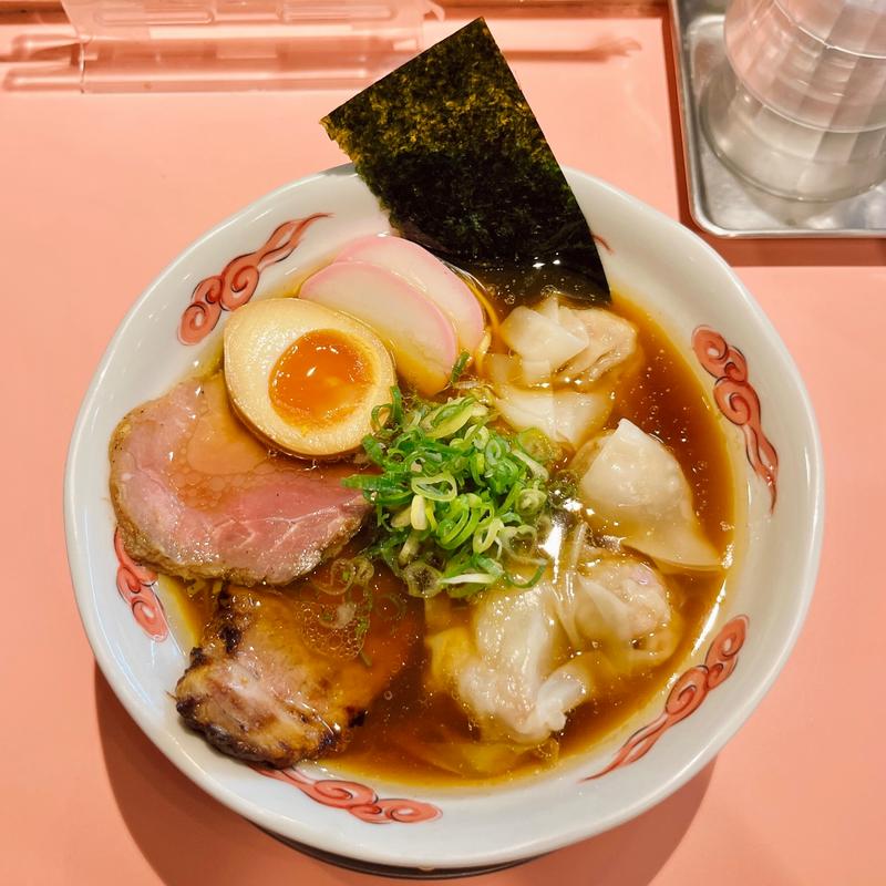 流星プレミアムワンタン麺(流星軒)