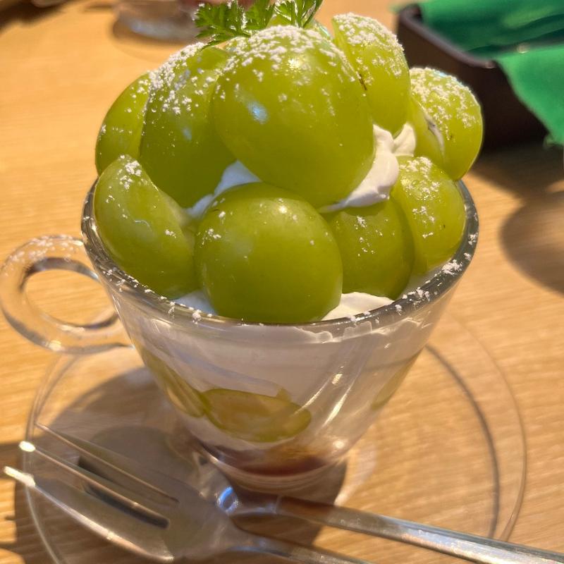 シャインマスカットのレアチーズムース(むさしの森珈琲 旭川大雪通店)